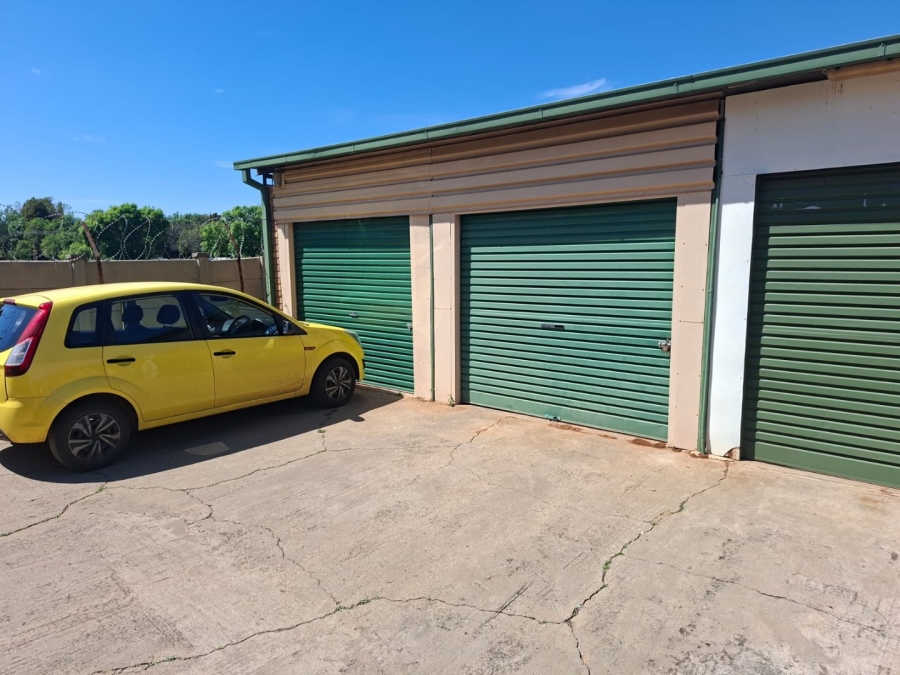 To Let 2 Bedroom Property for Rent in Meiringspark North West